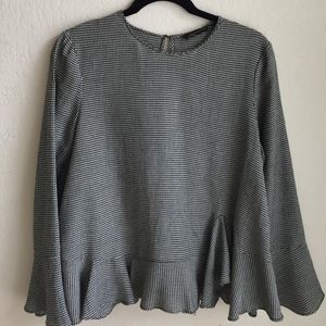 ZARA |Gingham Bell sleeve blouse